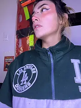 baby_akuma লাইভ XXX চ্যাট