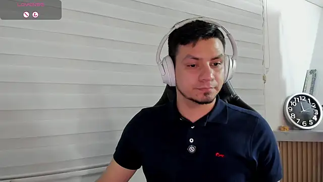 Rick_Adams: διαδικτυακό σόου στην κάμερα