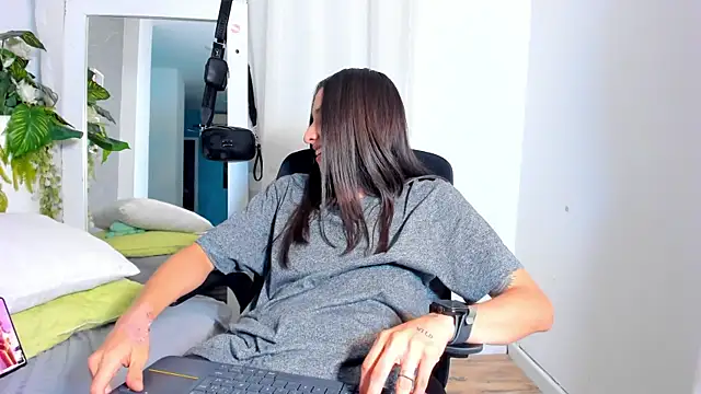 Chat XXX en directo de ViictoriiaSaenz