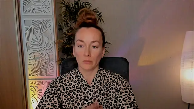 Chat +18 de RebeccaMartinez ao vivo