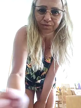 Вебкам-шоу BLONDKICIA1