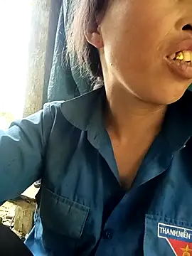 NIANIAKUTE webcam show