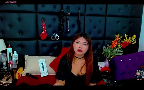 Cloelombard 라이브 XXX 채팅