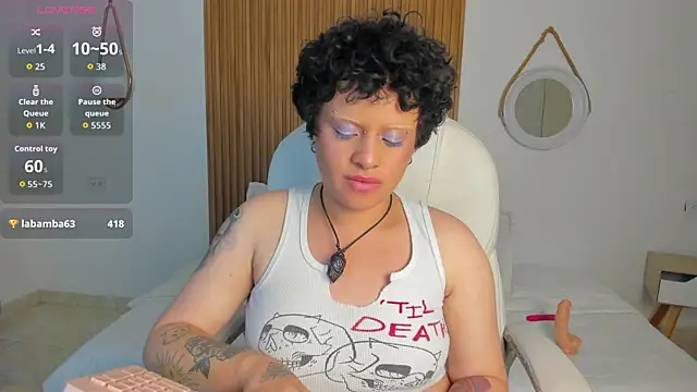 Alaska_deluxe Live XXX-Chat