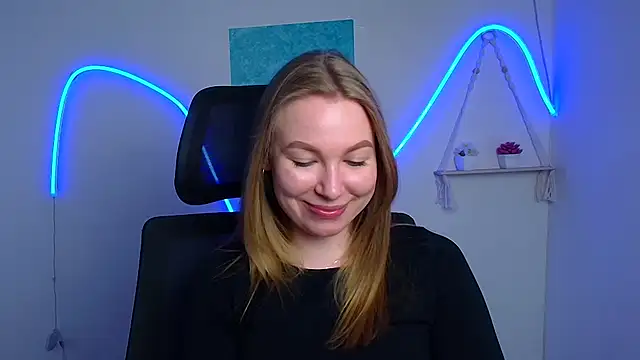 Dana_flowers élő XXX-chatje