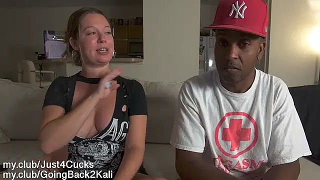 boomboomr00m's Webcam Show