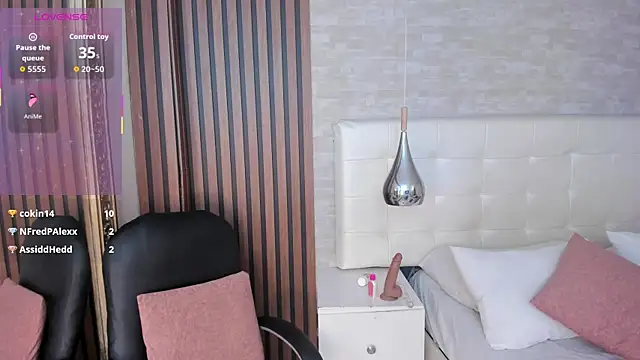 EmeelyMuller – Live XXX-chat