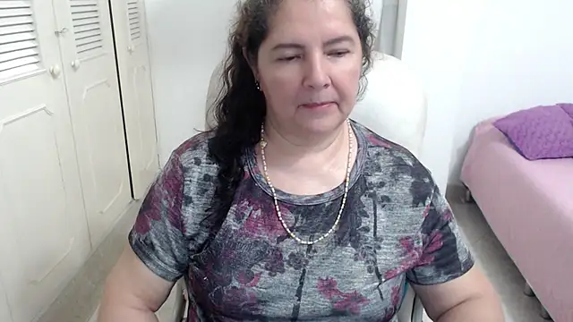 leonela_69 Live XXX-Chat