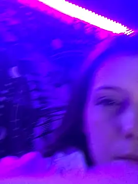 Pertunjukan Kamera Web Thedeepwebcutie