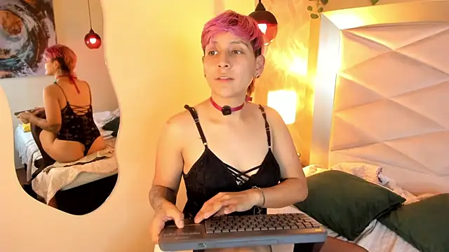 Chatroom XXX en direct de DannyRouds