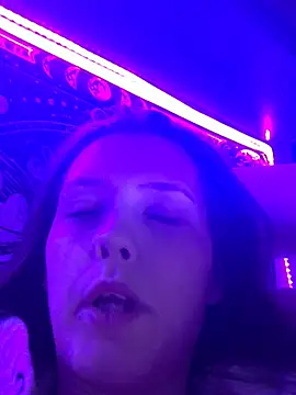 Pokazy przed kamerką – Thedeepwebcutie