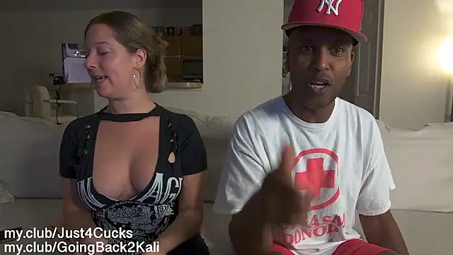 boomboomr00m's Live XXX Chat