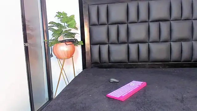 mia_roosee1 Live XXX-Chat