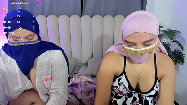 Pokazy przed kamerką – aziza_dalila02