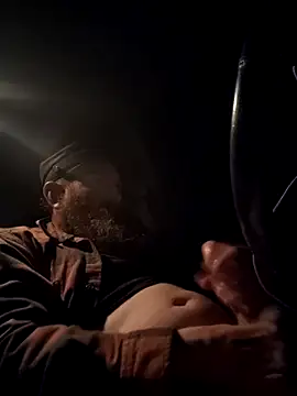 YourFavoriteDaddy-2-4-69: онлайн-секс-чат