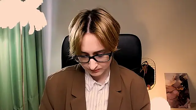 LixeLuna élő XXX-chatje