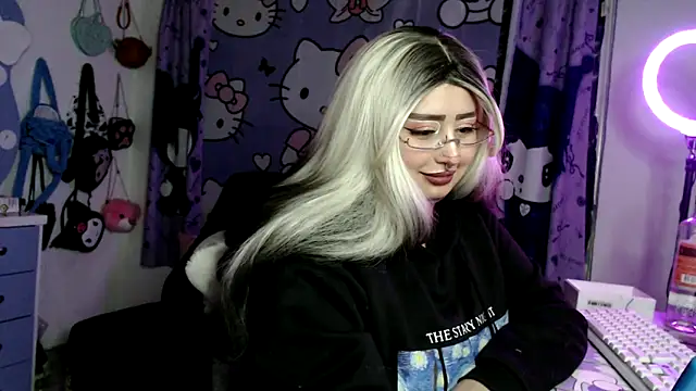 lussyevans24 Live XXX Chat