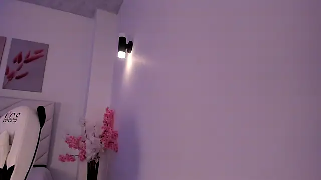 Chat +18 de Brianna_bigboobs ao vivo