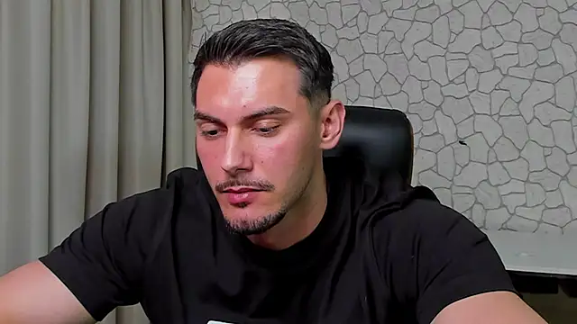 Czat XXX na żywo – ClintMasters