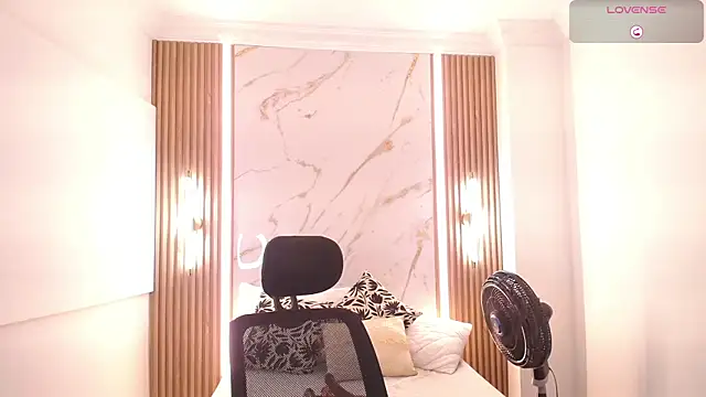 Mariana_Rojas' Live XXX Chat