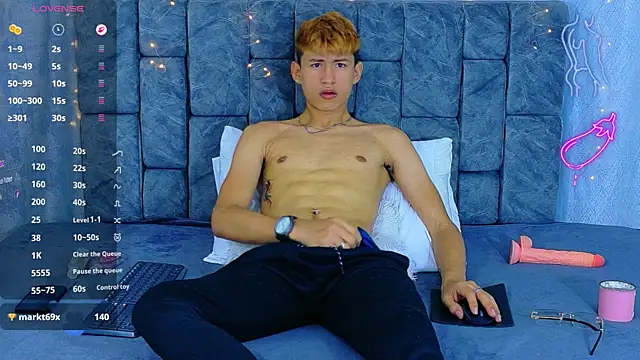 NicolasTorrez élő XXX-chatje