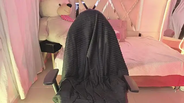 saaya_tay Chat XXX in diretta