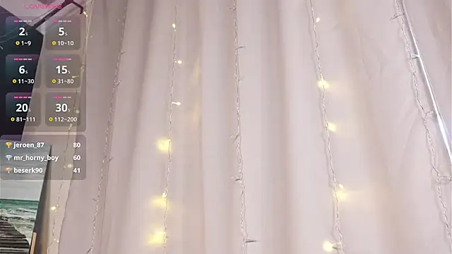 HollieCollelo Chat XXX live