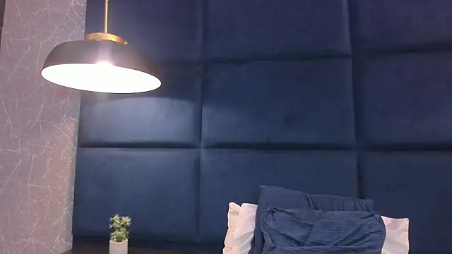 ValentinaaMilan Chat XXX live