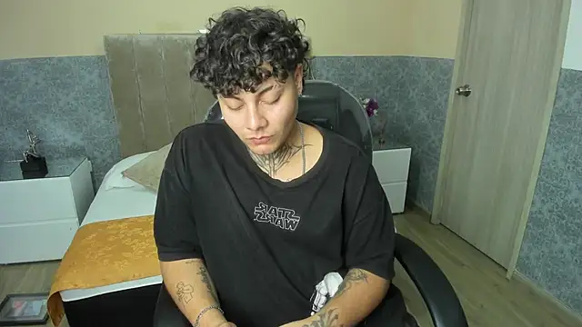 Онлайн чат XXX DAMON_SALVATTORE