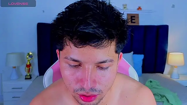 Issac_james_'s Webcam Show