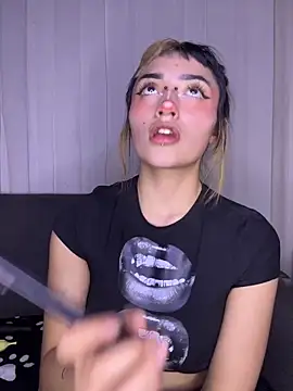 baby_akuma's Live XXX Chat