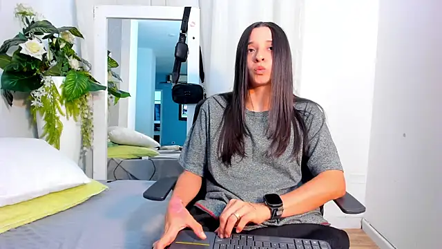 ViictoriiaSaenz Obrolan Langsung XXX