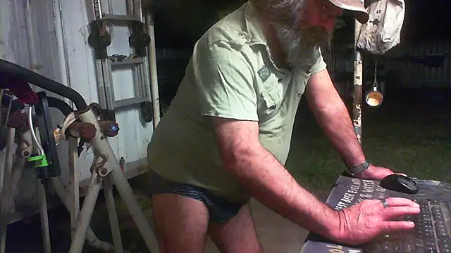 herbie010666 即時 XXX 聊天