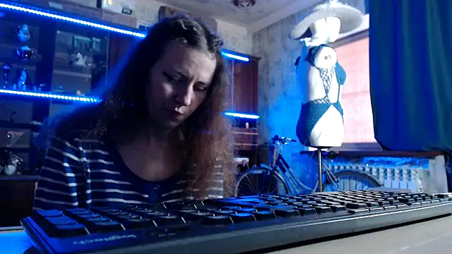 pa1e_pr1ncess élő XXX-chatje