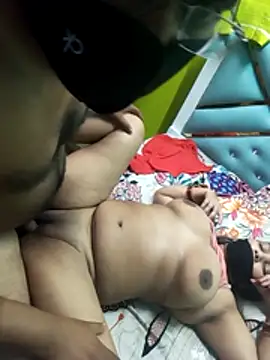 Manjudear Show in webcam