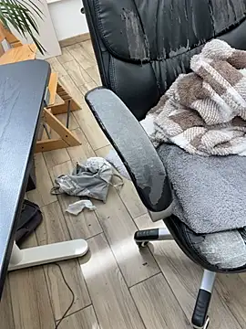 Chatroom XXX en direct de BellaMila