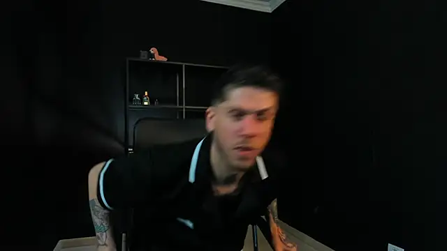 JonahShaw – Naživo XXX chat