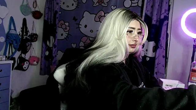 lussyevans24 即時 XXX 聊天