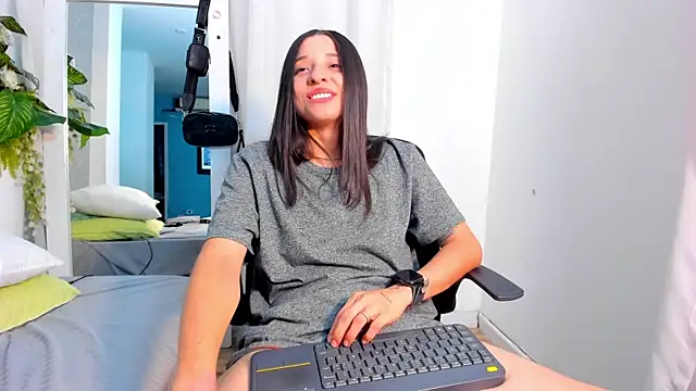 ViictoriiaSaenz Chat XXX in diretta