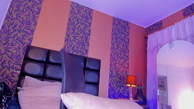 nova_salvatore webcam show