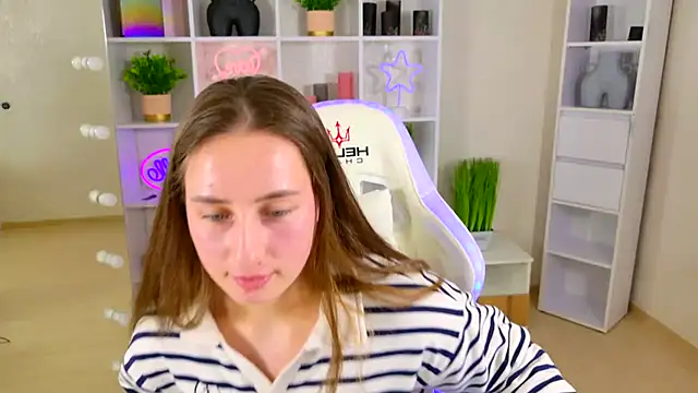 Онлайн чат XXX NadinnL