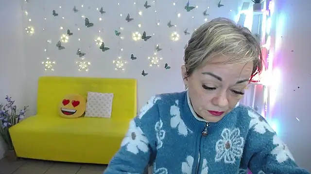 Вебкам-шоу NikaMayu