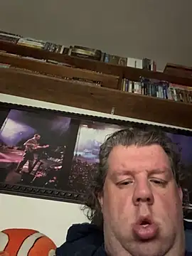 Stephanie1984: διαδικτυακό σόου στην κάμερα