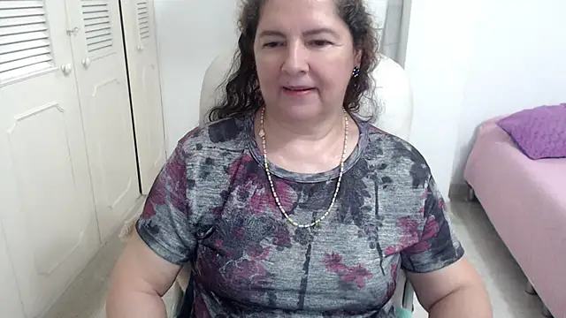 leonela_69 Chat XXX live