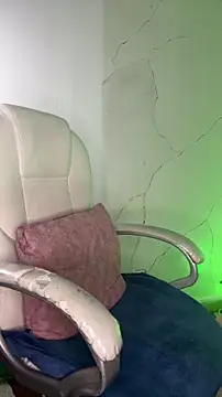 NiickyJonesn Live XXX chat