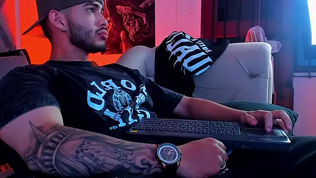 Vincentblack 现场XXX聊天