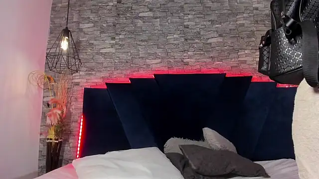 Emily_Brown18's Live XXX Chat