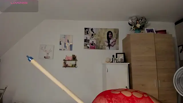 Veronikolsen- Adlı Modelin Canlı XXX Sohbeti