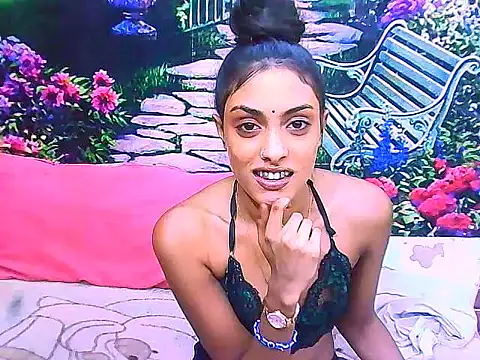 IndianPretty14u2Luv 即時 XXX 聊天