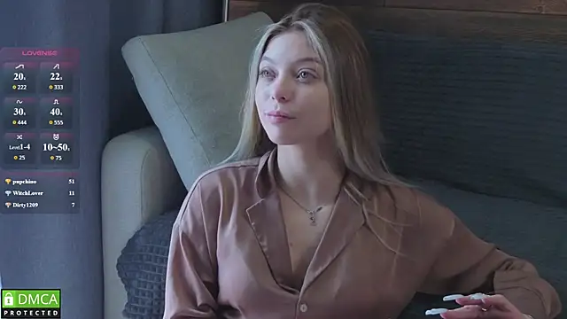 EmilieLong live XXX chat